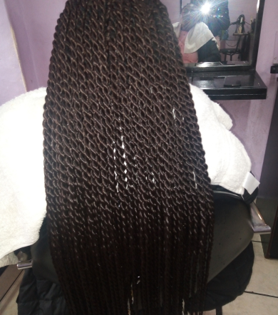 Medium Box Braids for Grace_hairstylist_saloon